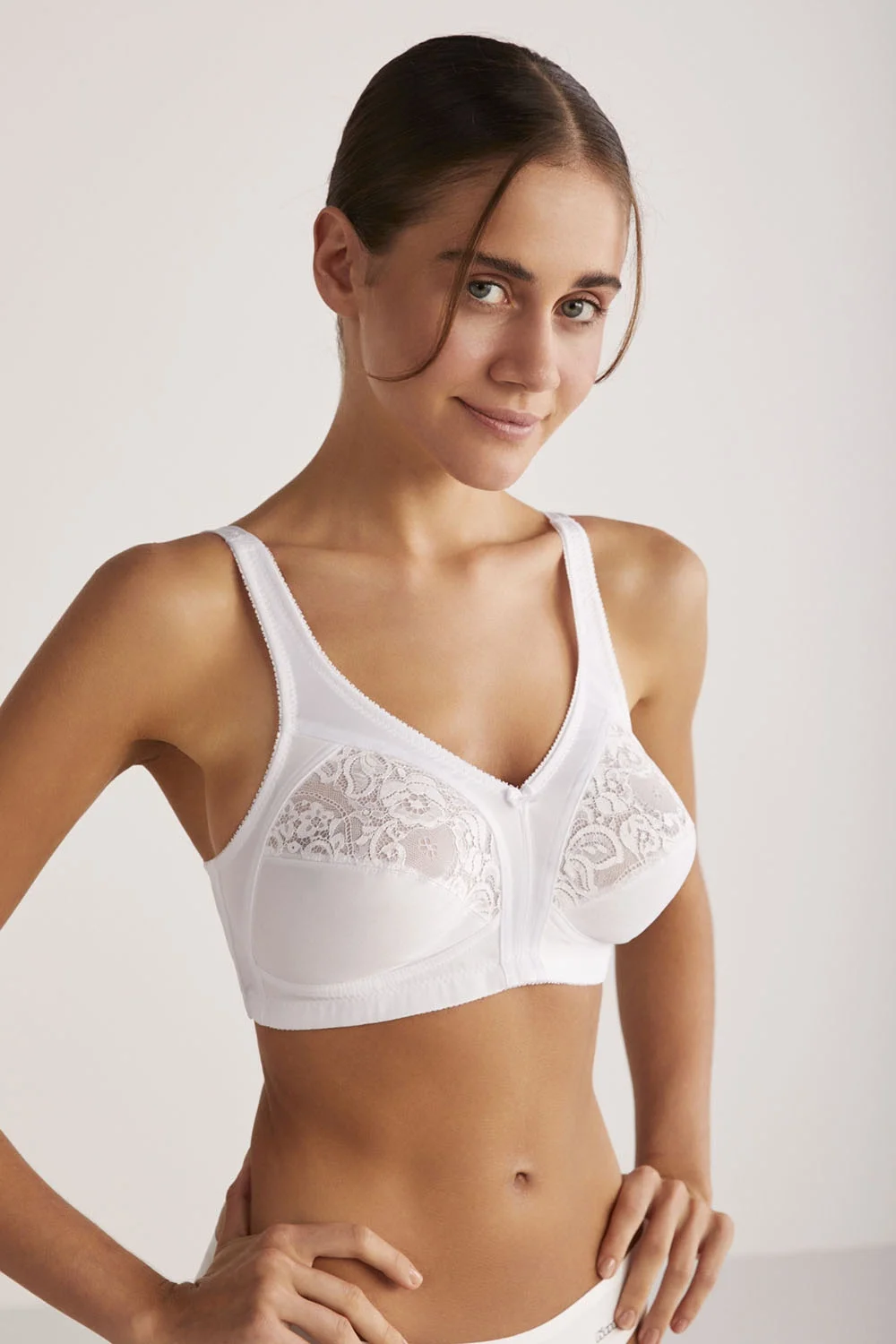 Barbara Telsiz ve Kapsız Toparlayıcı Sütyen